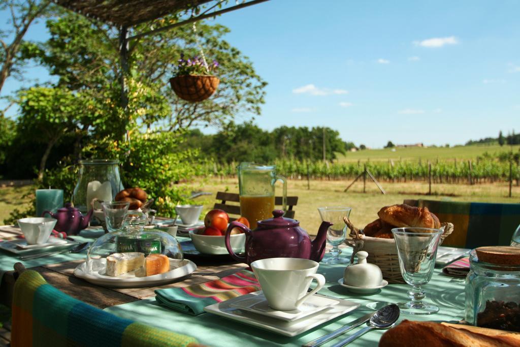 Bed and Breakfast Bleu Raisin Les Salles-de-Castillon Экстерьер фото
